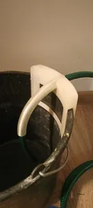 Smart Drain Holder: Adjustable Bucket Clip for 15-20mm Hoses