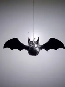 bat with hole (decimeter 4)
