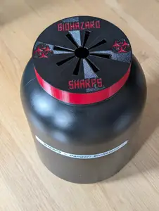 Sharps Lid for protein powder container
