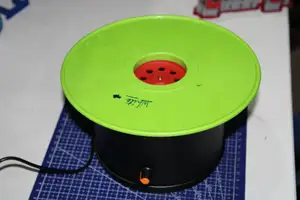 Poor-mans Low Cost Rotating table for painting and for display products
