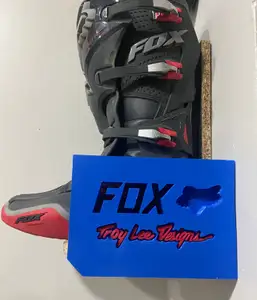 Wall shelf for enduro Boots / Repisa de pared para botas de enduro