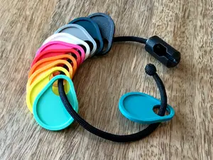 Sample filament swatch with paracord loop connector