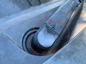 Wiper arm cap for Nissan Navara (Pathfinder?) circa 2008 model