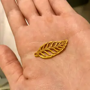 Leaf earrings