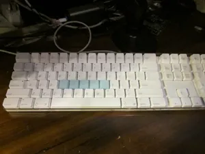 2005 Apple Mac Pro, Keyboard Keycaps