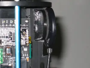 Half shelf to mount a Pixhawk GPS unit on the edge of a tray