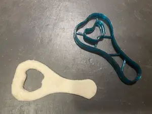 cookie cutter - beer opener / vykrajovátko - pivní otvírák