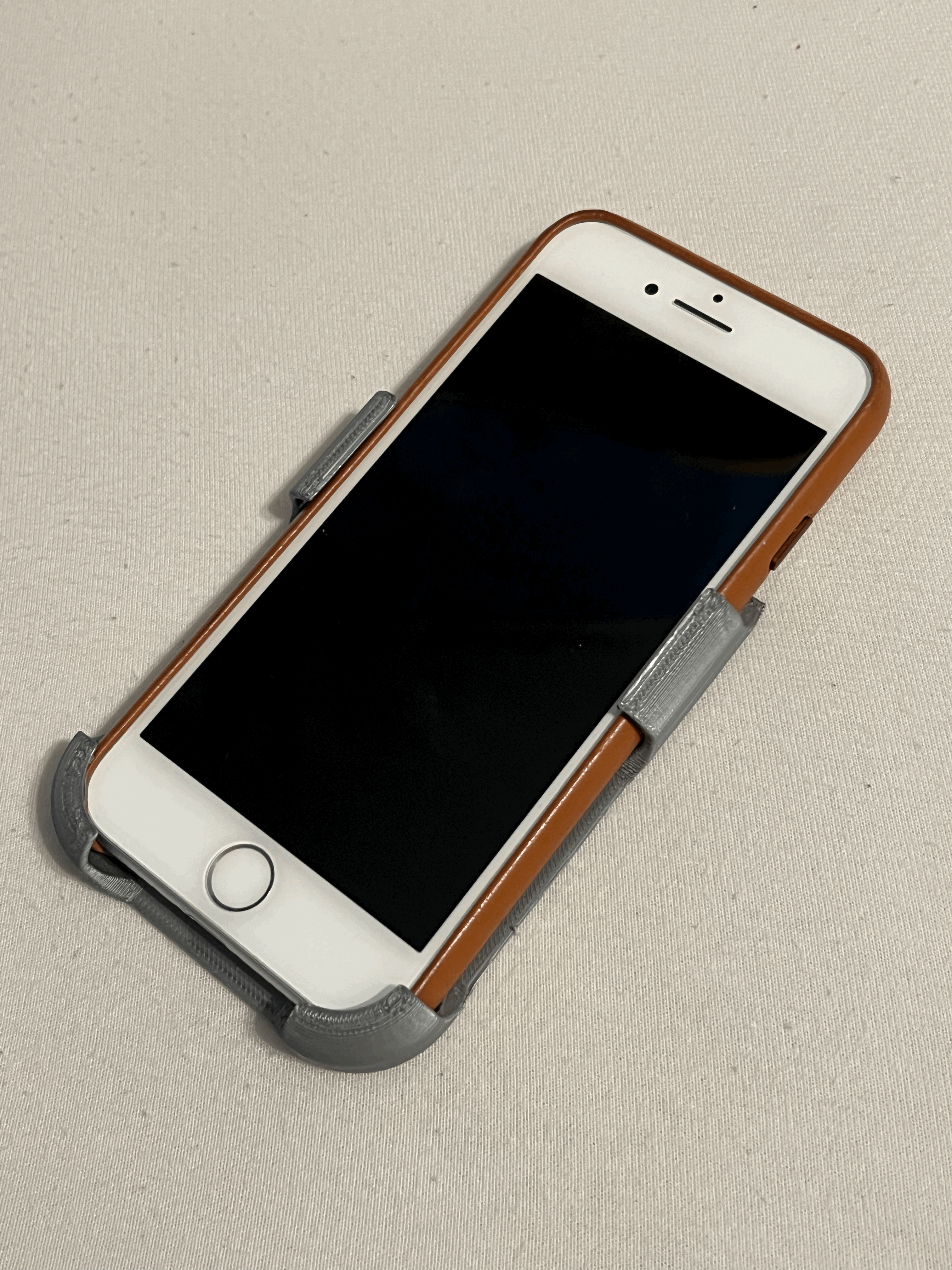 Wall holder for iPhone 6/6s/7/8 with case