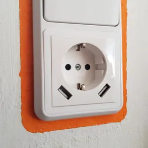 Steckdosenadapter / Socket Frame Adaptor
