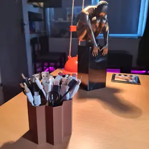 7 hive storage / cable organizer