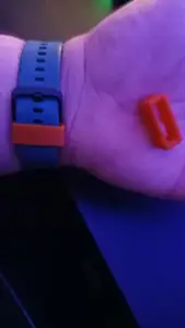 Amazfit Bip U strap lock