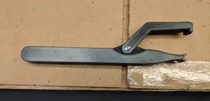 Bike tire bead jack