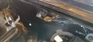 Car hood clip (nissan sunny)