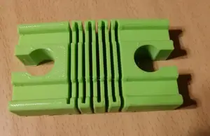 Pružná spojka kolejí Brio (Flexible Toy Train Tracks)