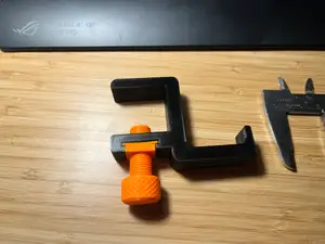 remaked hook for headphones to use with 300mm desk