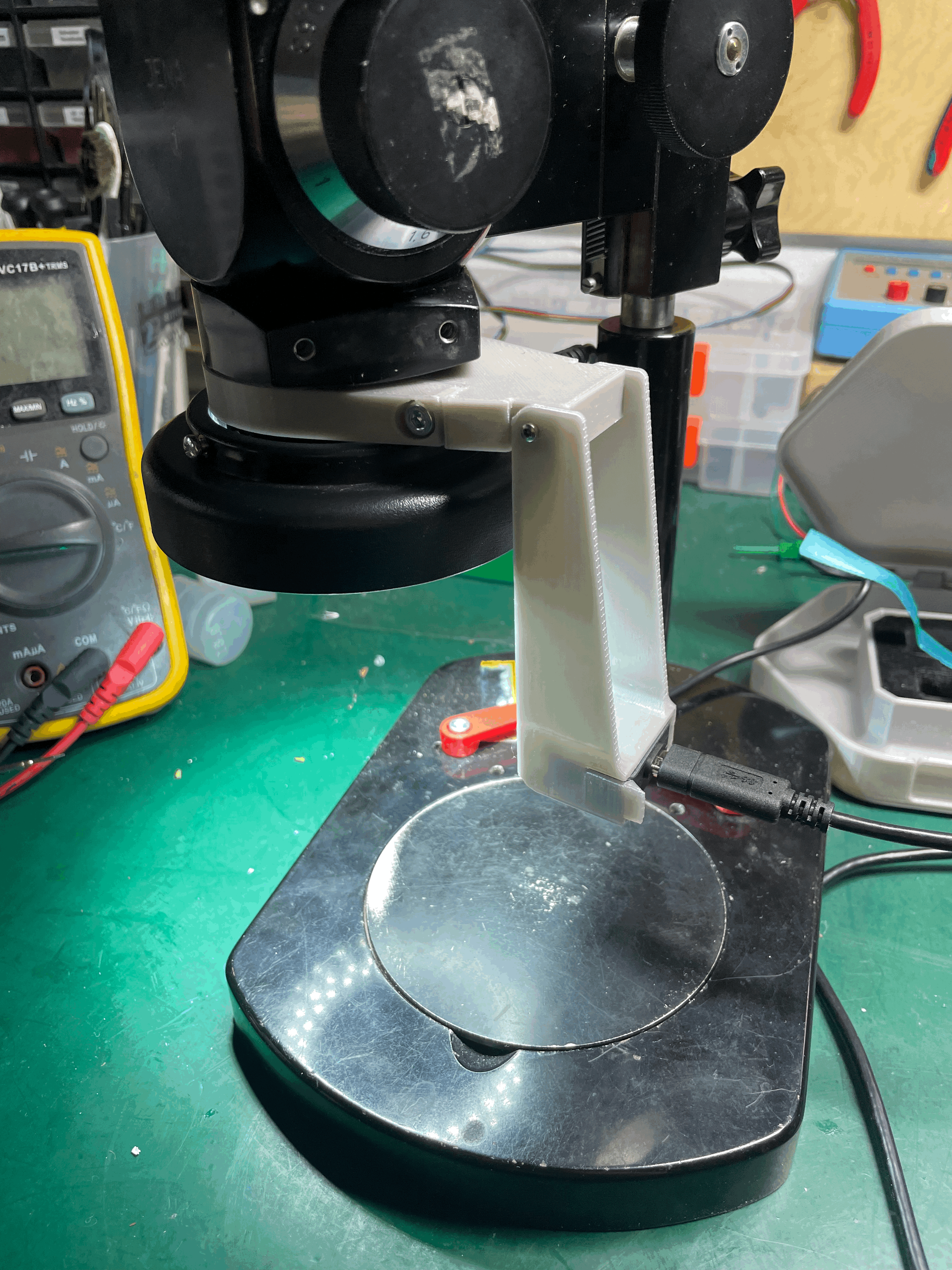 Infiray P2Pro Holder for stereo microscope
