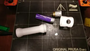 Flashlight body for LED/reflector drop-in module V2
