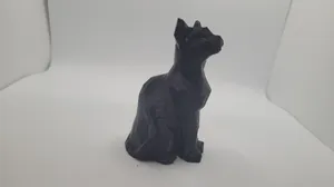 Low poly sitting cat
