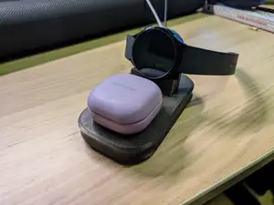 Galaxy Watch 5 + Buds 2 Pro wireless charging cradle