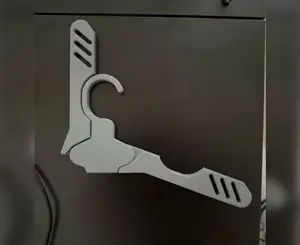 Foldable clothes hanger