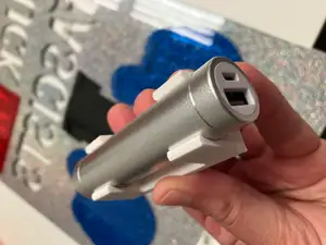 Snap-in Holder for Cylindrical Single 18650 Battery Banks