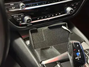 BMW 5 series G30 and G31 Smartphone holder (used with iPhone 14 Pro)