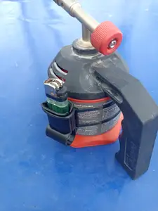 Lighter holder for gas burner (držák zapalovače na hořák)