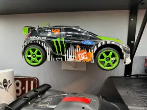 Small RC car shelf for 11/16 and 1/10 on road cars