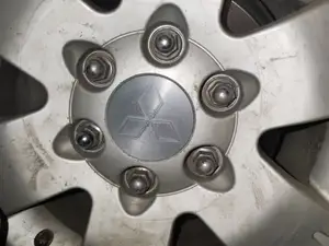 Pajero 3 alloy wheel hubcap 81 mm