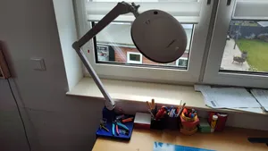 Lumeno lamp magnifying glass stand