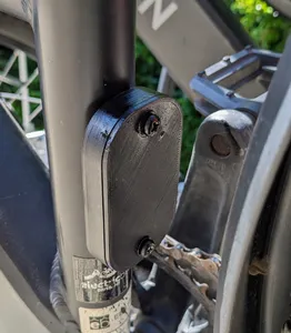 Bicycle holder for a Tile Pro (2018) tracker