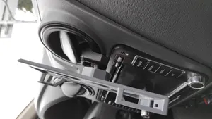 Dacia Sandero 2018 air vents phone holder