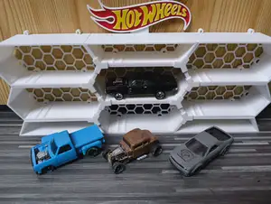 Hot Wheels nástěnný box holder on the wall 1:64