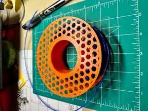 mini reel with locking channel