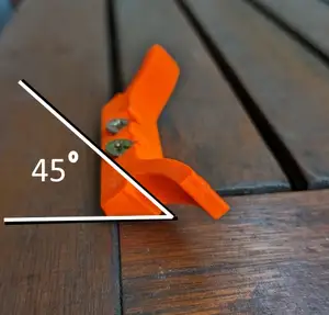 Blind cord cleat at 45 degrees