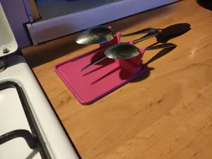 Kitchen spoon holder