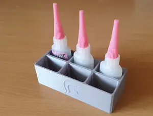 Simple case for glue containers