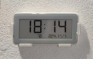 Wall mount for Xiaomi Temperature and Humidity Monitor Clock (LYWSD02)