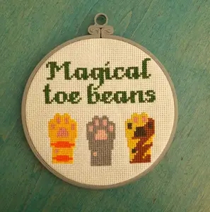 Embroidery/cross-stitch display hoops