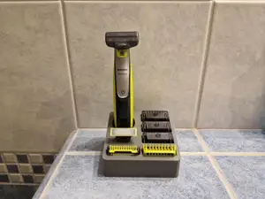 Philips OneBlade Stand REMIX