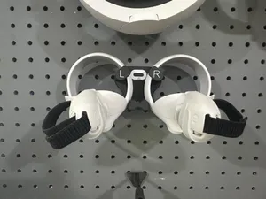 Oculus/Meta Quest 2 Controller Holder Peg Board