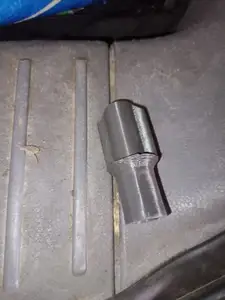 Spare nut for Ford C-MAX rear lights