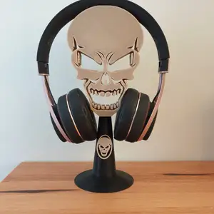 Skull headphone stand