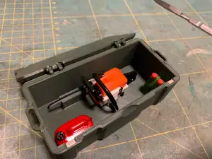 Transport box for Chainsaw 1/10
