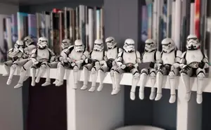 Lunch atop a shelf (StarWars Troopers)