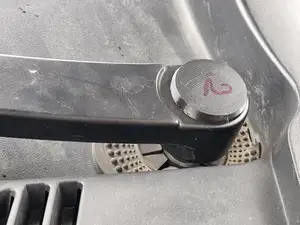 Chery Tiggo 7 windshield wiper bolt cover
