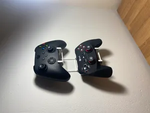 Wall mounted gamepad holder