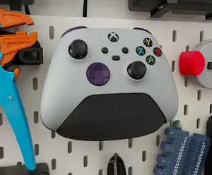 Skadis Minimalistic Xbox Controller Stand