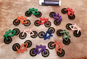 Spinning Wheel Bike Keychain - Stronger Spokes