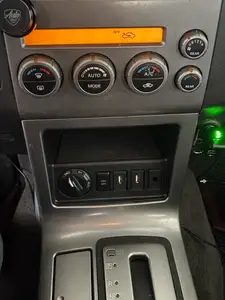 Nissan Pathfinder 2006 - USB Passthrough